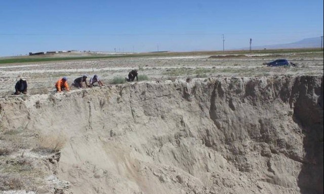 Το τέλος του κόσμου; Γιγαντιαίες τρύπες ανοίγουν στην Τουρκία - Τι λένε οι επιστήμονες