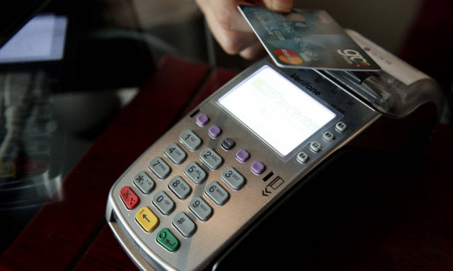 Νέα απάτη με POS: Πώς να προστατευτείτε από τους high tech πορτοφολάδες
