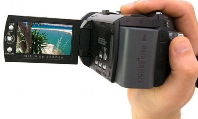 Τον χώρισε και την εκδικήθηκε μοιράζοντας βίντεο με τις ερωτικές τους στιγμές 