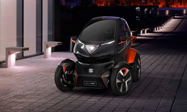To Seat Minimó θυμίζει μοτοσυκλέτα με την ευελιξία του και μπορεί να αλλάζει και τις μπαταρίες του