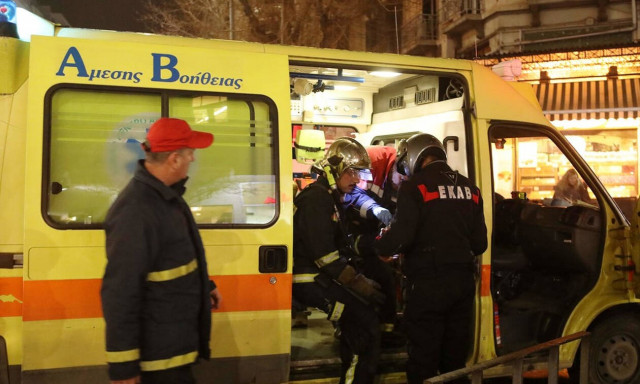 Τραγωδία στη Νέα Ιωνία: Γυναίκα ανασύρθηκε νεκρή από φλεγόμενο διαμέρισμα