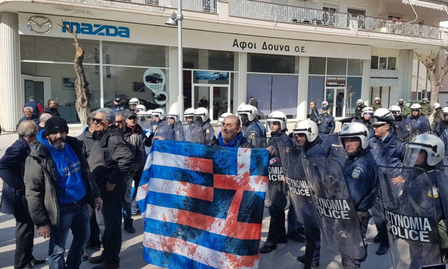 Άγρια επεισόδια και αποδοκιμασίες για την Γεροβασίλη στην Πτολεμαΐδα (pics&vid)
