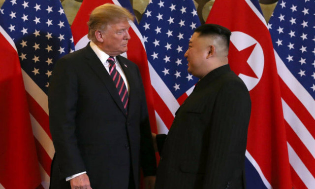 LIVE: Η συνάντηση Τραμπ - Κιμ στο Βιετνάμ