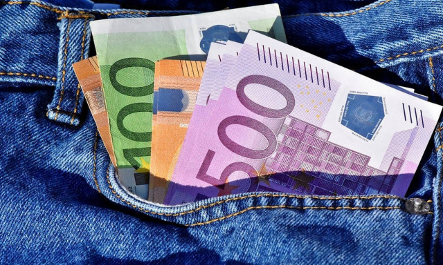 «Σφίγγει» ο κλοιός για όσους χρωστούν στην Εφορία