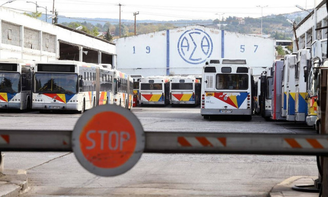 Θεσσαλονίκη: Έπαθε ανακοπή καρδιάς ενώ οδηγούσε και συγκρούστηκε με λεωφορείο του ΟΑΣΘ