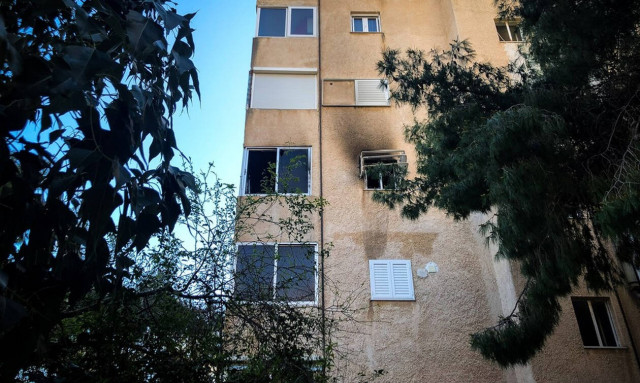 Βάρκιζα - Σοκάρει η μητέρα του βρέφους που κάηκε ζωντανό: Άφηνα αναμμένο το πιστολάκι στα πόδια του