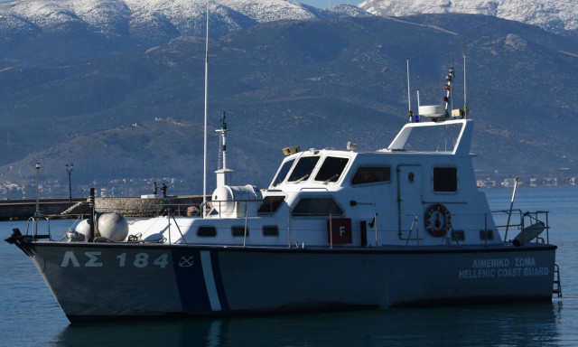 Ακυβέρνητο δεξεμανόπλοιο αγκυροβόλησε ανοιχτά της Μακρονήσου