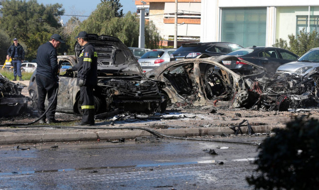 Γλυφάδα: Συγκλονιστικές εικόνες από το σημείο της έκρηξης