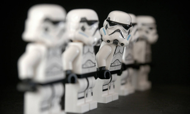 Tο πρώτο θεματικό πάρκο Star Wars είναι γεγονός και ανοίγει τις πόρτες του (vid)