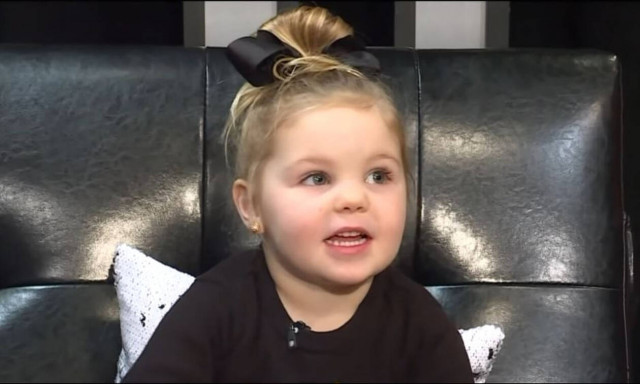 «Τα παιδιά δεν παντρεύονται»: Ο απίστευτος λόγος που κοριτσάκι έκανε… κεφαλοκλείδωμα σε αγόρι (vid)