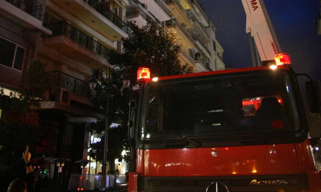 Φωτιά στην Αττική: Στις φλόγες διαμέρισμα στα Βριλήσσια