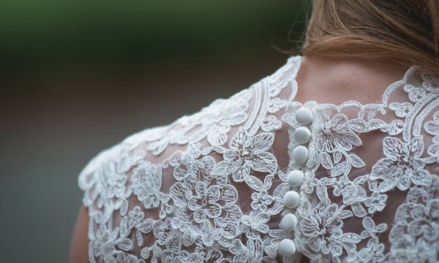 Έβαλε αγγελία για να βρει γαμπρό στην κόρη του! Δίνει 240.000 ευρώ και όλα του τα ακίνητα (pics)