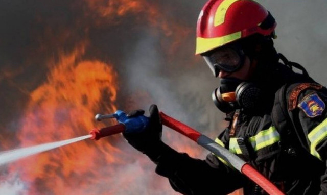 Συναγερμός στην Πάτρα: Φωτιά σε διαμέρισμα - Φόβοι για εγκλωβισμένους