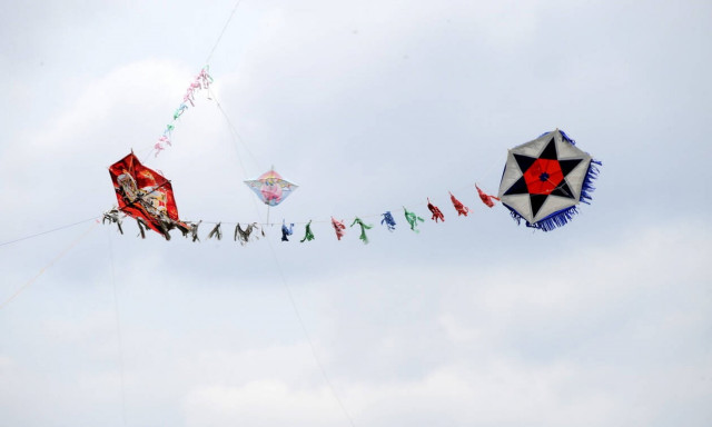 Καθαρά Δευτέρα: Προσοχή στο πέταγμα των χαρταετών