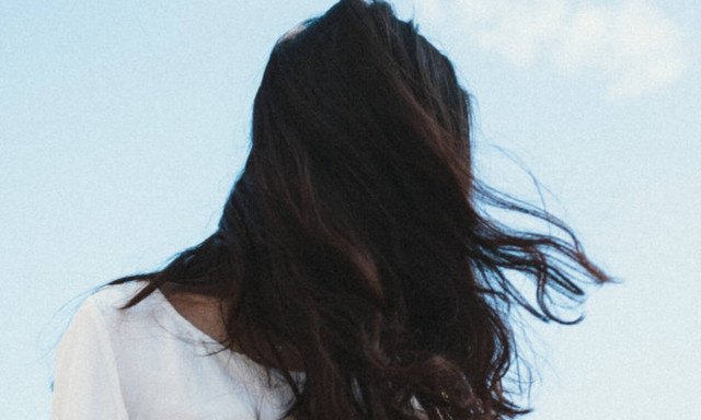 Τα μακριά μαλλιά δεν έχουν ηλικία