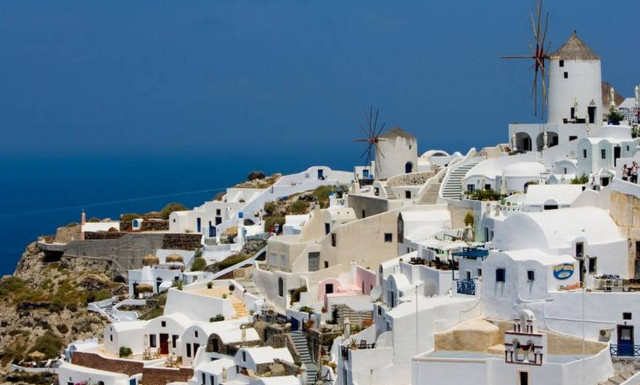 Πέντε πράγματα που σίγουρα δεν γνωρίζατε για τη Σαντορίνη