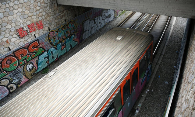 Changes in electric train service due to derailment at Neo Iraklio station