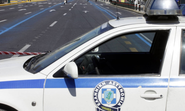 Πύργος: Οδηγούσε στο αντίθετο ρεύμα, χωρίς δίπλωμα και έβρισε τους αστυνομικούς