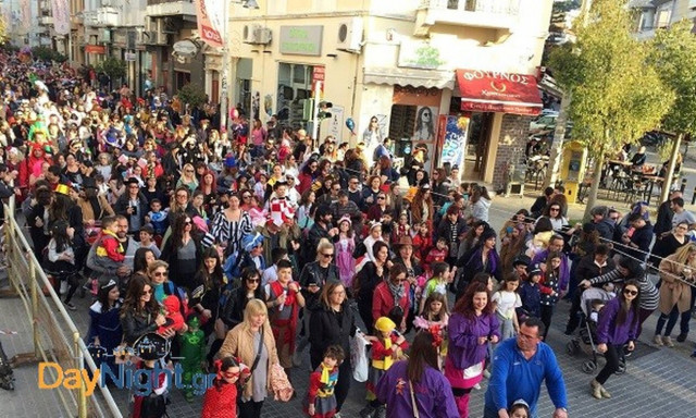 Ρέθυμνο: Μικροί και μεγάλοι διασκέδασαν στην Παιδική Παρέλαση με ατελείωτη μουσική και χορό! (pics)