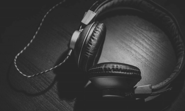 Η αγγελία που σάρωσε το Ίντερνετ: «Με λένε Μιχάλη και είμαι DJ σε κηδείες, με θέλεις;»