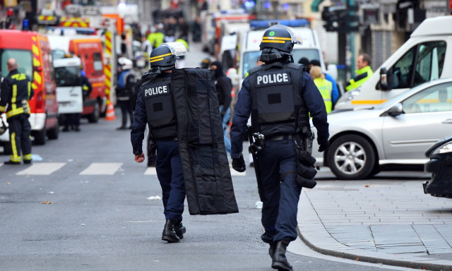 Τραγικό: Αστυνομικοί έπαιζαν... το πιο γρήγορο πιστόλι και πυροβολήθηκαν - Ένας νεκρός