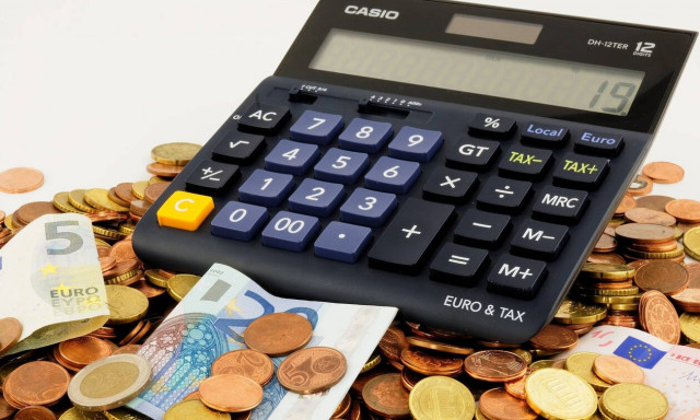 Αναδρομικά: Ποιοι και πώς θα διεκδικήσουν από 2.560 έως 4.570 ευρώ 