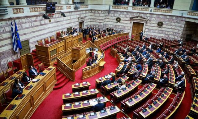 Live - Βουλή: Η μάχη για τη Συνταγματική Αναθέωρηση 