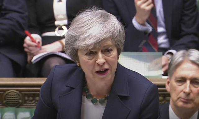 «Θρίλερ» στη Βρετανία: Οι βουλευτές ψήφισαν υπέρ της αναβολής του Brexit