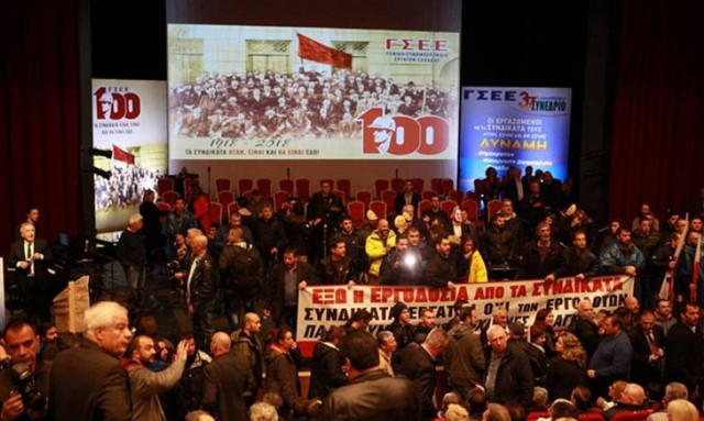 Καλαμάτα: Για «φθηνή προπαγάνδα και τραμπουκισμούς» κατηγορεί το ΠΑΜΕ η ΓΣΕΕ