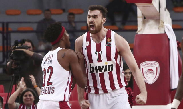 Ολυμπιακός-Μπάγερν Μονάχου 89-69: Ανασαίνει ξανά με ιστορικό ντεμπούτο Ποκουσέφσκι 