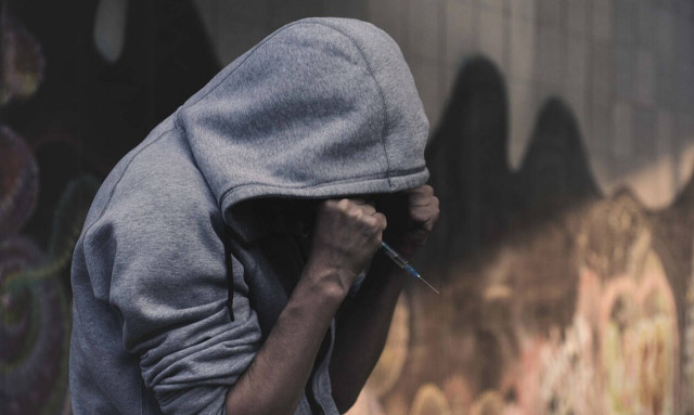 Νίκησαν το θάνατο: Σοκαριστικές φωτογραφίες ανθρώπων πριν και μετά την χρήση ναρκωτικών 