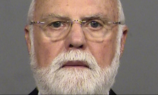 Γιατρός απέκτησε 48 παιδιά χωρίς να το γνωρίζουν οι μητέρες!