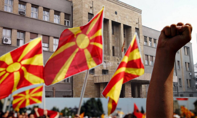 Το παραμύθι με τα Σκόπια θα το πληρώσουμε ακριβά