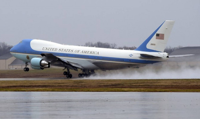 Συναγερμός στις ΗΠΑ για το Air Force One που μεταφέρει τον Ντόναλντ Τραμπ