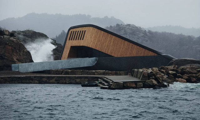 Συγκλονιστικές εικόνες: Αυτό είναι το πρώτο υποθαλάσσιο εστιατόριο της Ευρώπης (pics)