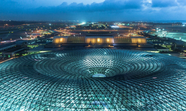 Αδιανόητο: Δείτε τι έφτιαξαν μέσα σε αεροδρόμιο (pics)