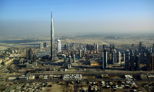 Τρόμος: Τεράστια τρύπα εμφανίστηκε στον ουρανό των ΗΑΕ (pics)