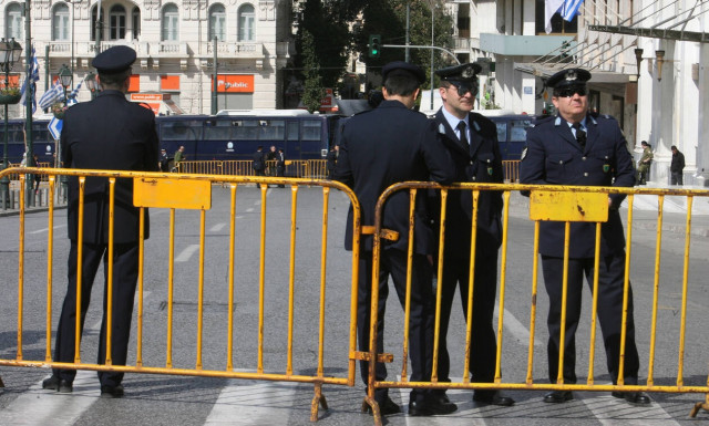 Δρακόντεια μέτρα ασφαλείας για τις παρελάσεις της 25ης Μαρτίου – Ποιοι δρόμοι θα κλείσουν