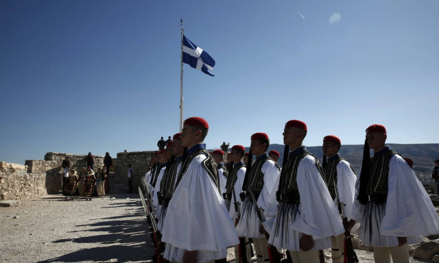 Καιρός 25η Μαρτίου: Με ηλιοφάνεια η παρέλαση και ο εορτασμός της εθνικής επετείου (pics)