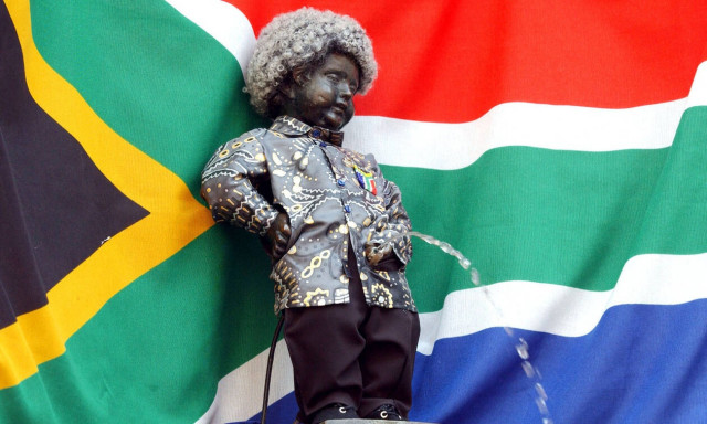 Βρυξέλλες: Τέλος στη σπατάλη νερού από το διάσημο Manneken Pis (pics)