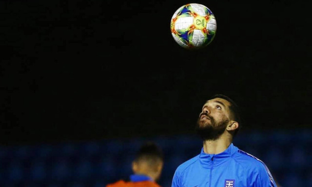 Δημήτρης Κολοβός: Αυτός είναι ο ήρωας της Εθνικής που «κάρφωσε» τους Βόσνιους (pics+vid)