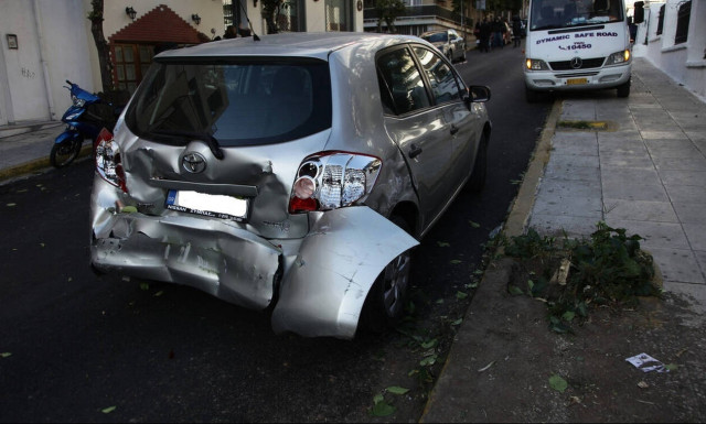 Κρήτη: Καραμπόλα οχημάτων στην εθνική οδό - Σκηνές πανικού 