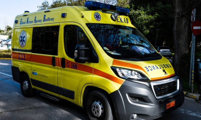 Σοκ στο Ηράκλειο: Άνδρας έπεσε από τα Τείχη (pics)