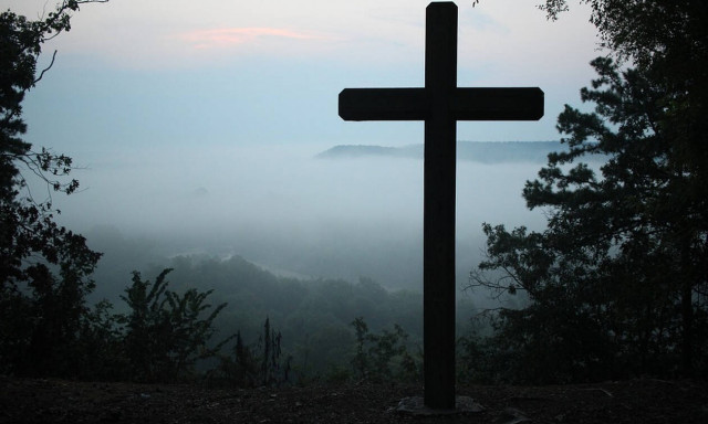 Ο Σταυρός, σημάδι είναι των πιστών και φόβος των δαιμόνων!