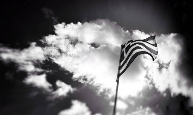 Κρητικόπουλα χορεύουν το «Μακεδονία Ξακουστή» και προκαλούν ρίγη συγκίνησης!