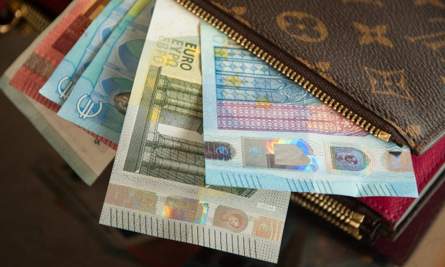 Δώρο Πάσχα 2019: Δείτε πότε καταβάλλεται - Πώς να υπολογίσετε το πόσο που δικαιούστε