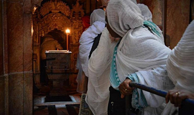 Ιερουσαλήμ: «Εκείνη βάδιζε μπροστά κι εμείς την ακολουθούσαμε για να μας οδηγήσει στον Πανάγιο Τάφο»