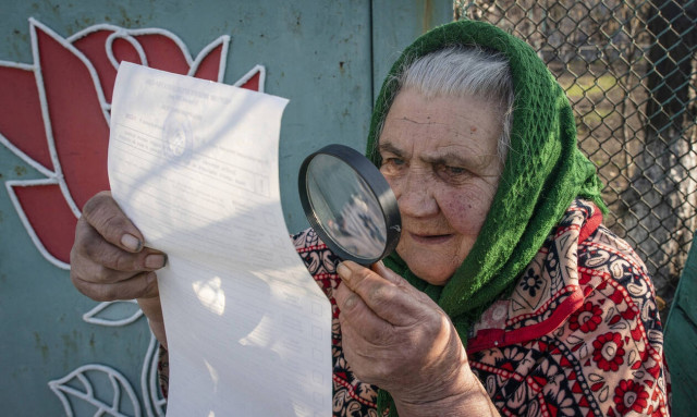 Ουκρανία Προεδρικές Εκλογές: «Χαστούκι» στον Ποροσένκο - Ο κωμικός Ζελένσκι κέρδισε τον πρώτο γύρο