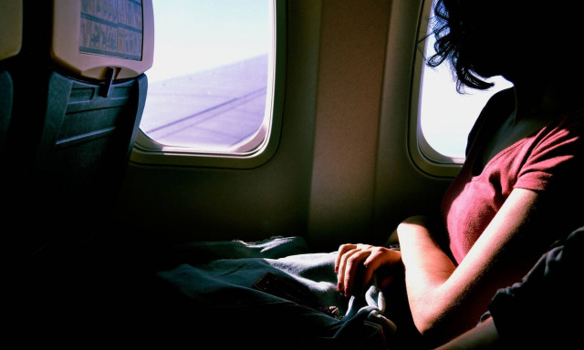 Συγκλονιστικό: Έπεσε από τα 33.000 πόδια και επέζησε (pics)