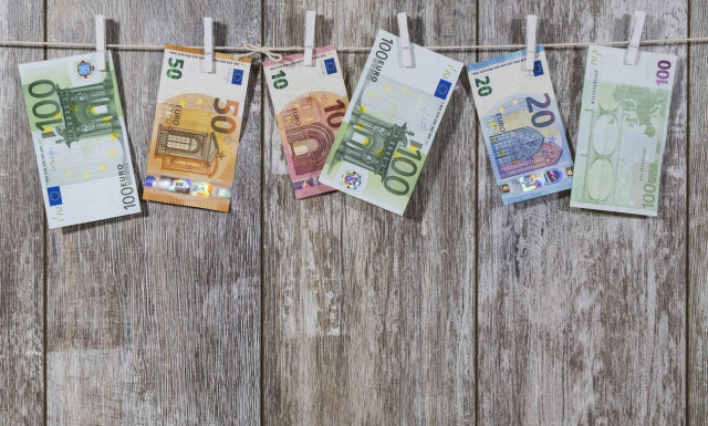 Απόφαση - «βόμβα» για τα αναδρομικά